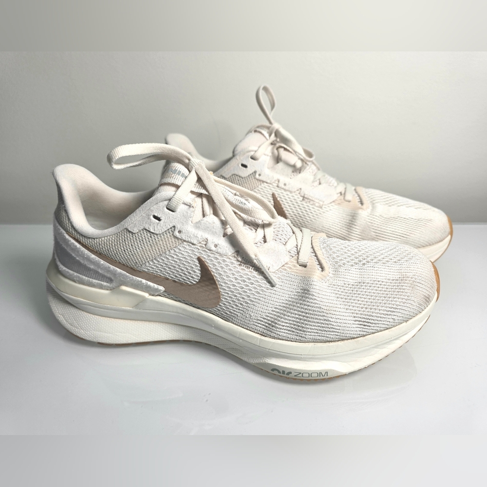 Nike Air Zoom Women's Sz 9 White Cream Gum Sole Clean Nice